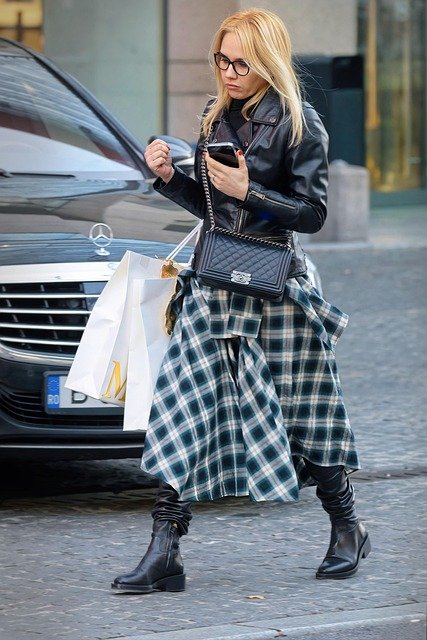 Sacs bandoulière pour femme : élégance et confort au quotidien